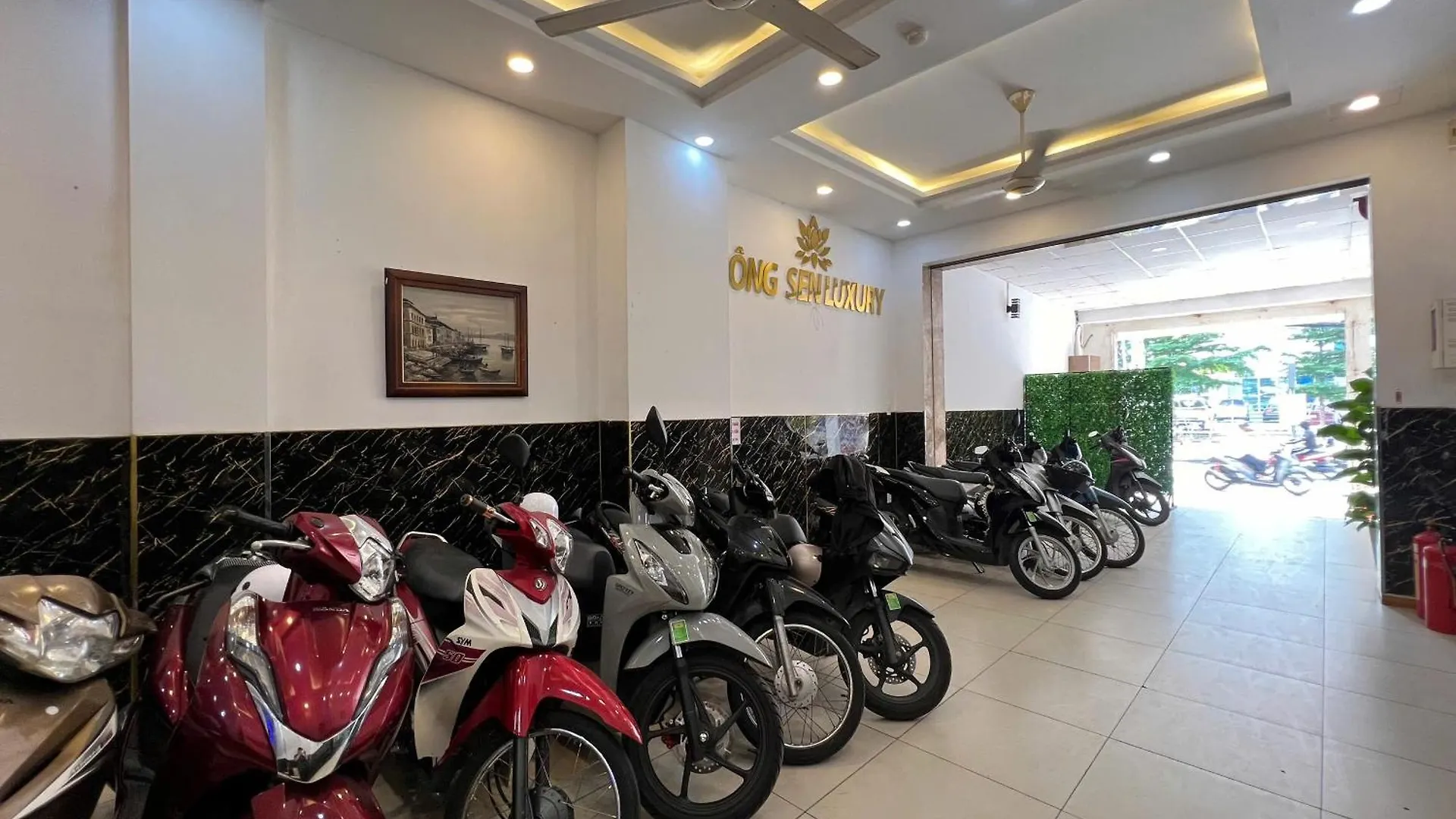 Nhu Y Hotel Ho Chi Minh City Bed & Breakfast